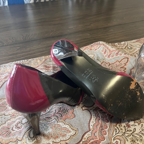 Aldo two toned Fuchsia/ dark gray pumps - Picture 3 of 6